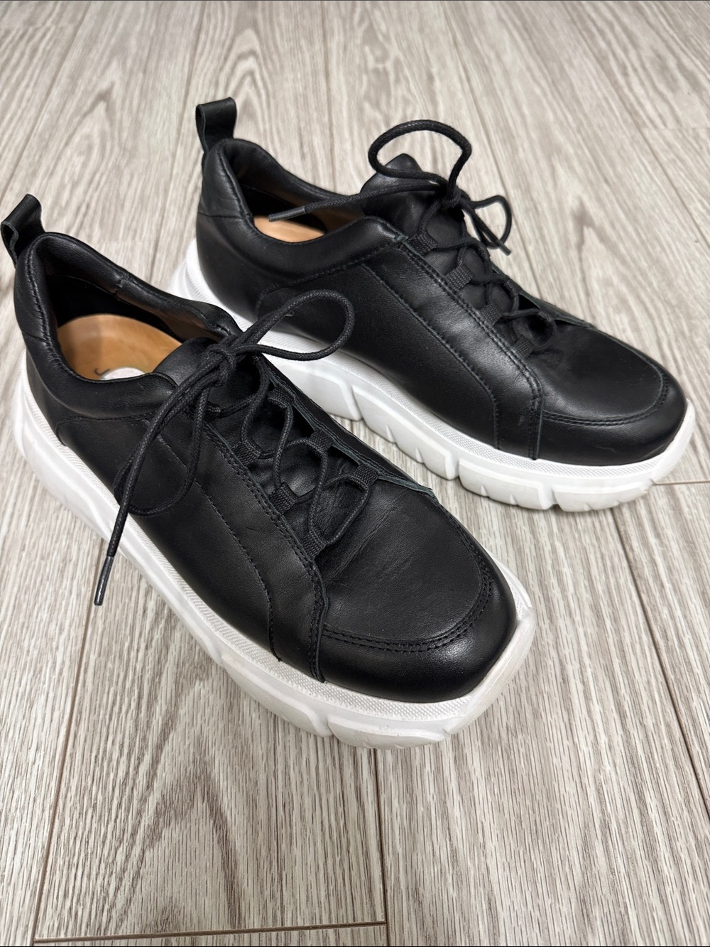 J / SLIDES Leather Sneakers